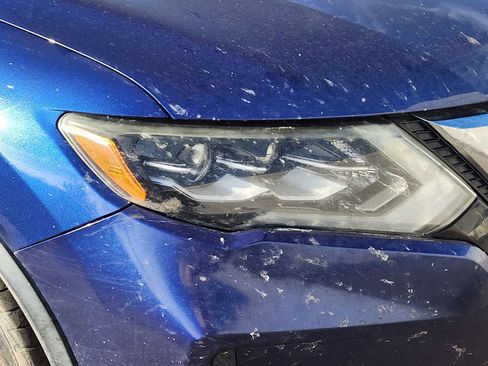 Used 2017 Nissan Rogue SL w/ SL Premium Package image 5