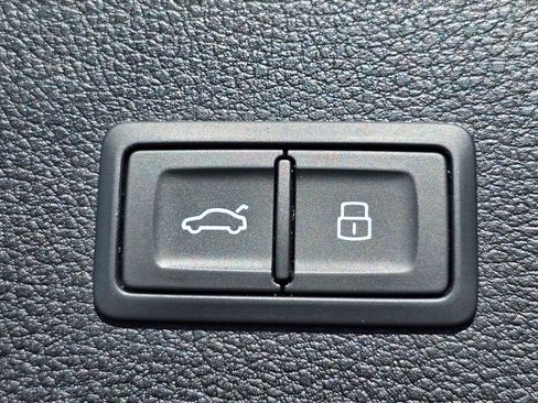 Used 2023 Audi Q5 2.0T Prestige image 16