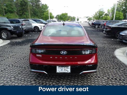 Used 2024 Hyundai Sonata SEL FWD image 8