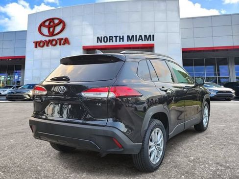 Used 2023 Toyota Corolla Cross LE FWD image 4