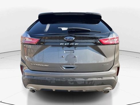 Used 2024 Ford Edge Titanium image 7