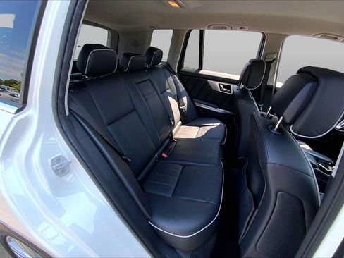 Used 2013 Mercedes-Benz GLK 350 4MATIC image 19