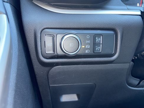 Used 2023 Ford Explorer XLT w/ Equipment Group 202A image 18