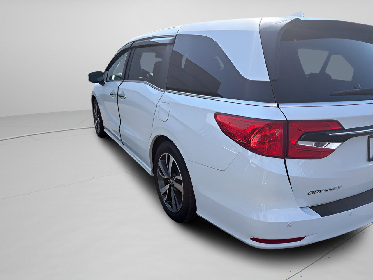Used 2023 Honda Odyssey Touring image 16