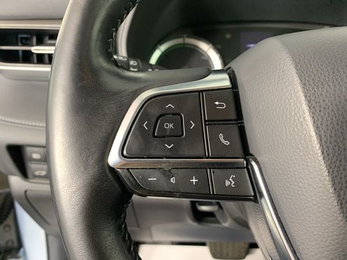 Used 2020 Toyota Highlander LE AWD/4WD image 17