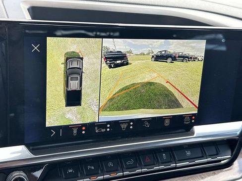 Used 2024 Chevrolet Silverado 1500 LTZ AWD/4WD image 37