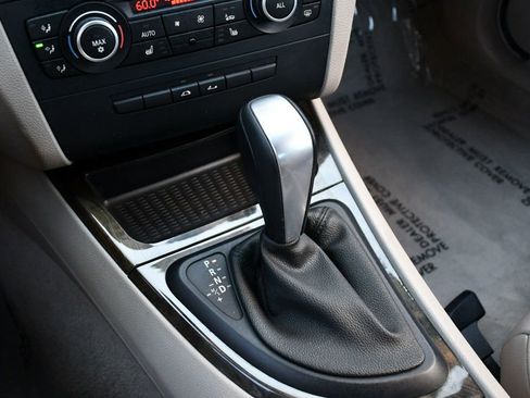 Used 2011 BMW 128i Convertible image 64