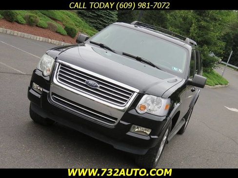 Used 2009 Ford Explorer XLT image 16