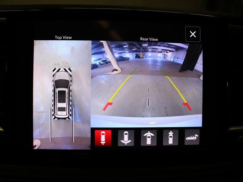 Used 2023 Chrysler Pacifica Pinnacle image 18