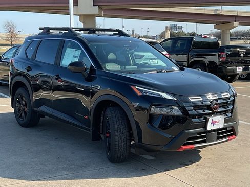New 2026 Nissan Rogue SV image 4