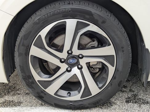 Used 2020 Subaru Legacy Limited image 12