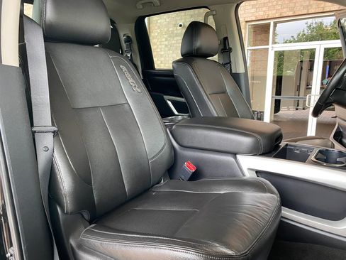Used 2018 Nissan Titan PRO-4X w/ Pro-4x Convenience Package AWD/4WD image 20