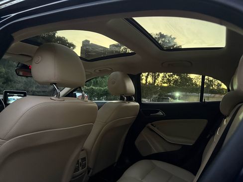 Used 2017 Mercedes-Benz GLA 250 4MATIC w/ Premium Package image 25