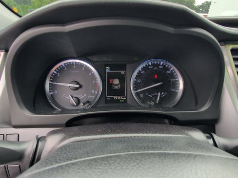 Used 2019 Toyota Highlander XLE AWD/4WD image 21