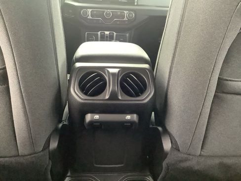 New 2026 Jeep Gladiator Willys AWD/4WD image 32