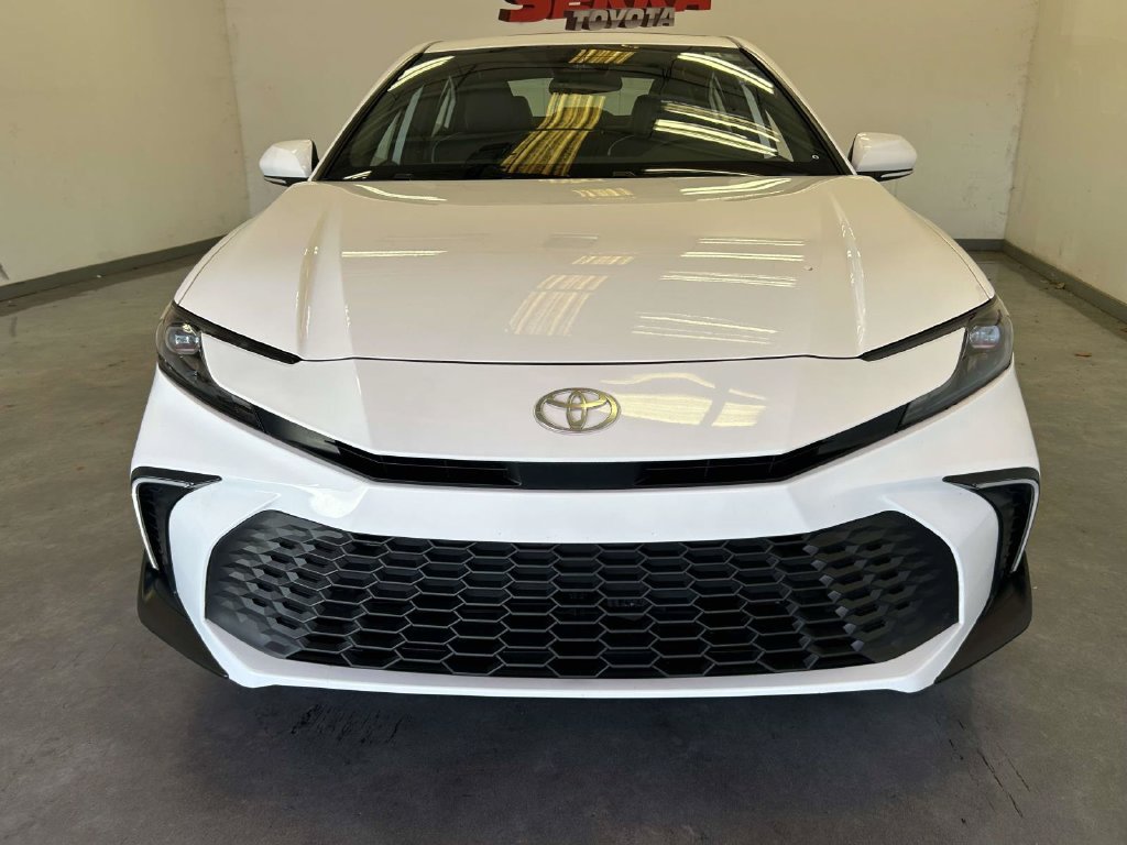 Used 2026 Toyota Camry SE FWD image 7