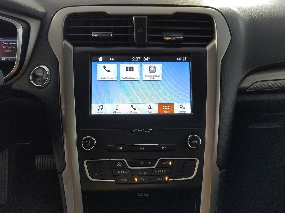 Used 2019 Ford Fusion SE FWD image 25