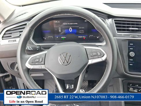 Used 2023 Volkswagen Tiguan SE AWD/4WD image 21