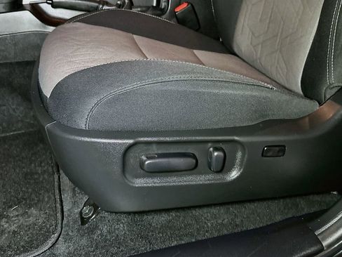 Used 2023 Toyota Tacoma TRD Sport AWD/4WD image 16