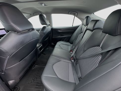 Used 2022 Toyota Camry SE FWD image 15
