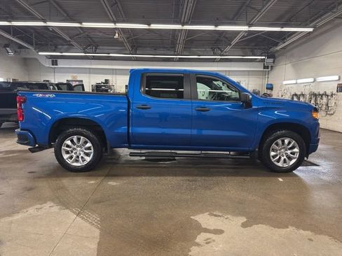 Used 2022 Chevrolet Silverado 1500 Custom w/ LPO, Dark Essentials Package AWD/4WD image 7