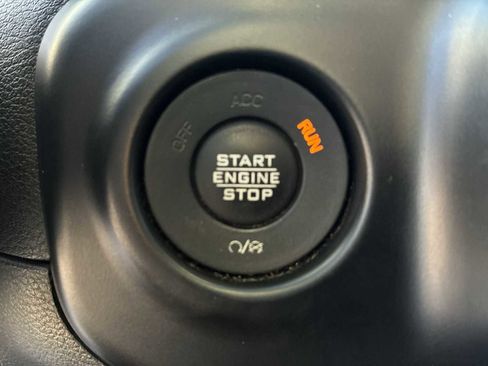 Used 2020 Jeep Wrangler Unlimited Sport image 16