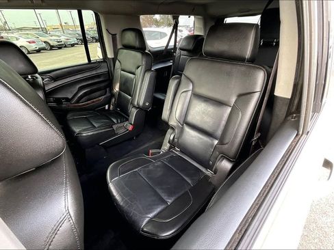 Used 2015 Chevrolet Suburban LT image 35