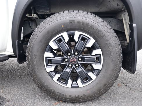 Certified 2022 Nissan Frontier PRO-4X image 10