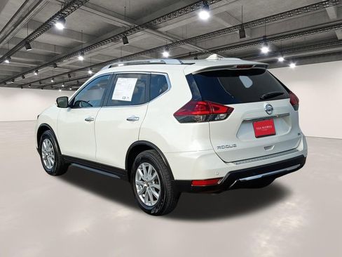 Used 2019 Nissan Rogue SV FWD image 14