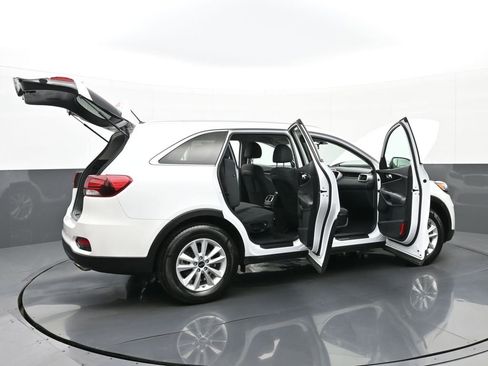 Used 2020 Kia Sorento LX w/ LX I4 Convenience Package AWD/4WD image 45