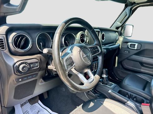 Used 2022 Jeep Wrangler Unlimited Rubicon 4xe w/ Dual Top Group AWD/4WD image 10