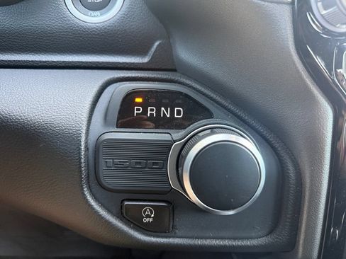 Used 2025 RAM 1500 Big Horn RWD image 28