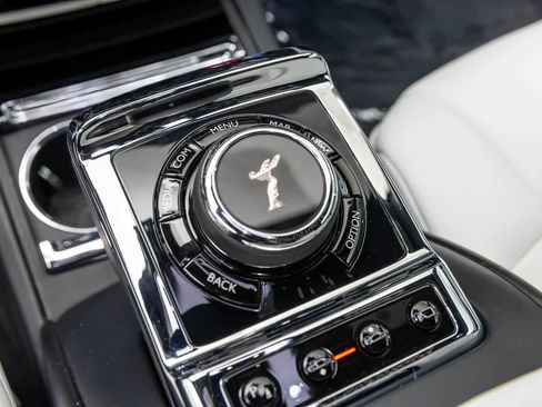 Used 2020 Rolls-Royce Phantom Extended Wheelbase RWD image 30