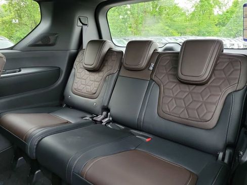 New 2025 Nissan Armada Platinum w/ Convenience Package AWD/4WD image 29