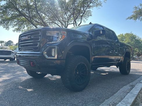Used 2020 GMC Sierra 1500 AT4 w/ AT4 Premium Package AWD/4WD image 3