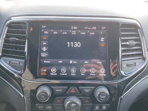 Used 2020 Jeep Grand Cherokee Limited w/ Premium Lighting Group image 26