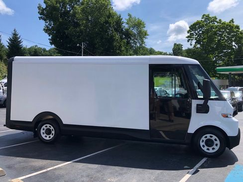 Used 2023 Chevrolet Brightdrop 600 w/ Active Safety Package 2 AWD/4WD image 8