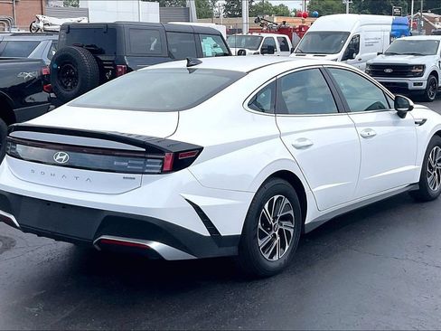 Used 2026 Hyundai Sonata Blue FWD image 12