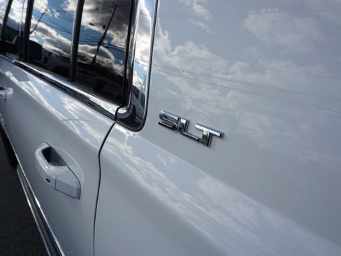 Used 2018 GMC Yukon XL SLT w/ Premium Edition image 15