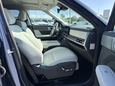 Used 2025 Hyundai Santa Fe Calligraphy AWD/4WD image 14