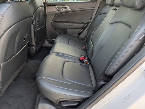 Used 2024 Kia Sportage EX FWD image 11