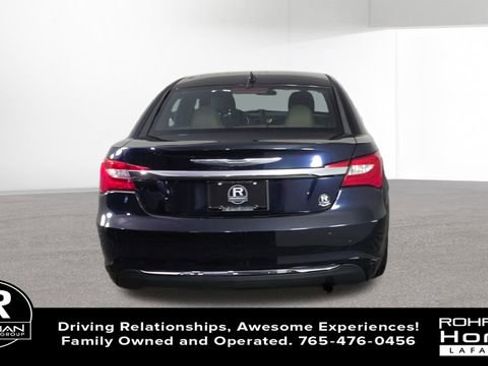Used 2012 Chrysler 200 Touring FWD image 8
