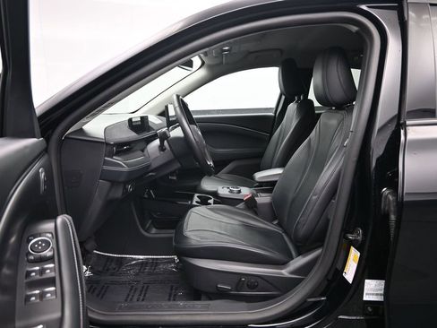 Used 2024 Ford Mustang Mach-E Premium AWD/4WD image 23
