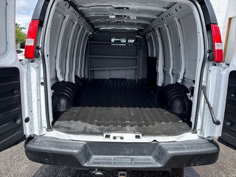 Used 2022 Chevrolet Express 2500 Extended w/ Driver Convenience Package image 22