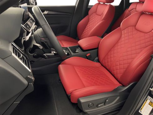 Certified 2024 Audi SQ5 Premium Plus image 5