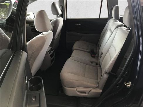 Used 2019 Honda Pilot LX image 13