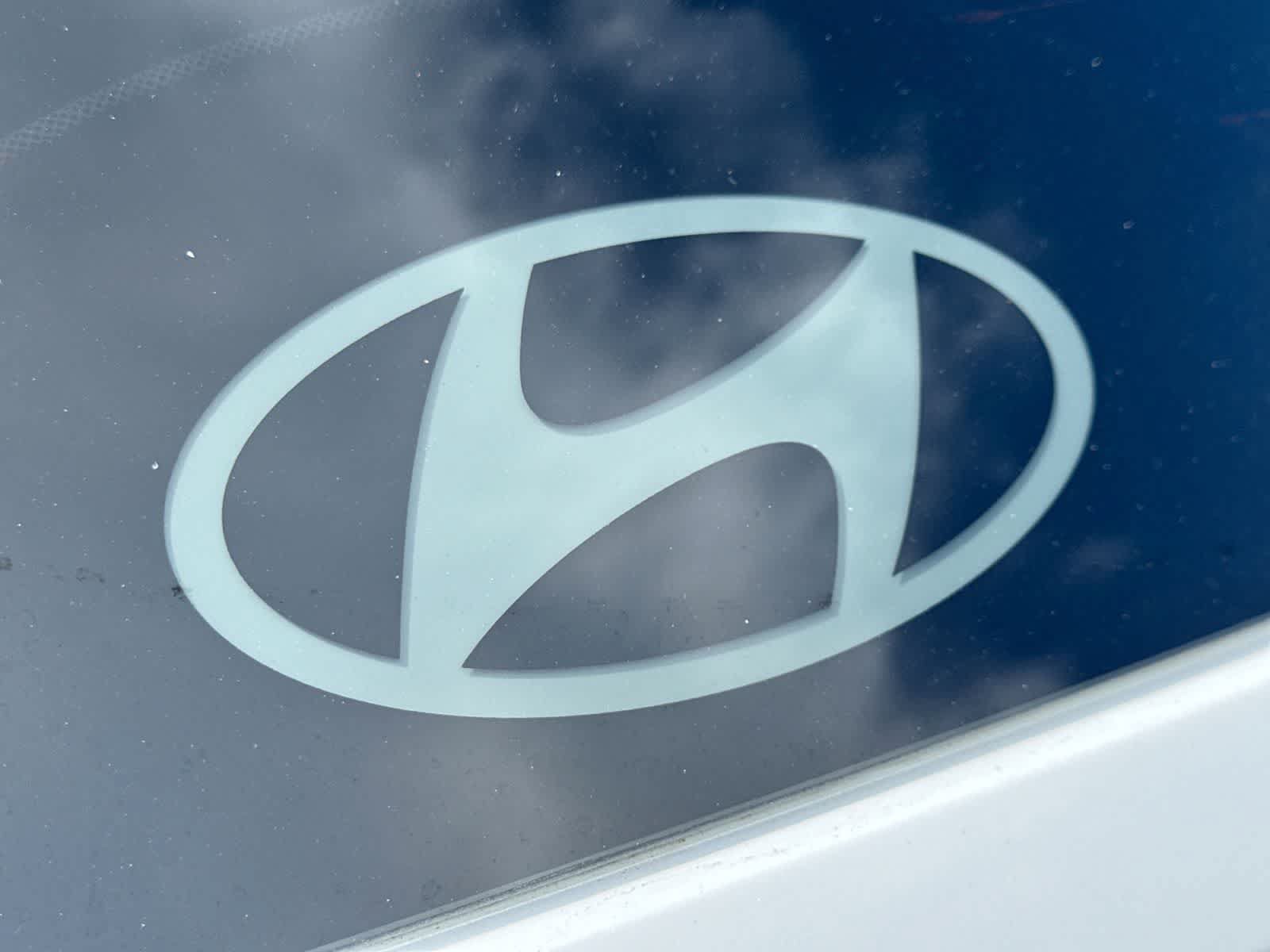 Used 2025 Hyundai Tucson Limited FWD image 18