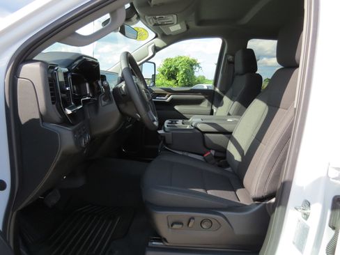 Used 2025 Chevrolet Silverado 2500 LT w/ Convenience Package AWD/4WD image 18