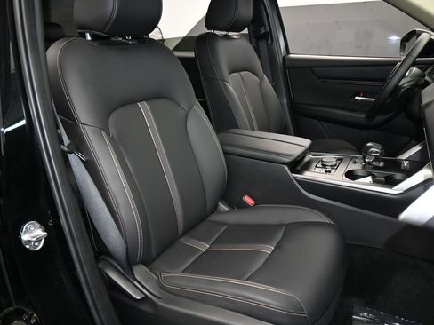 Used 2025 MAZDA CX-90 3.3 Turbo w/ Select Package image 44