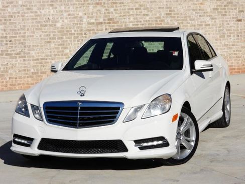 Used 2013 Mercedes-Benz E 350 Luxury image 2